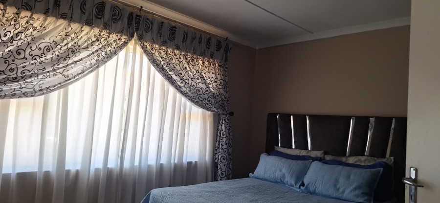 5 Bedroom Property for Sale in Gonubie Eastern Cape